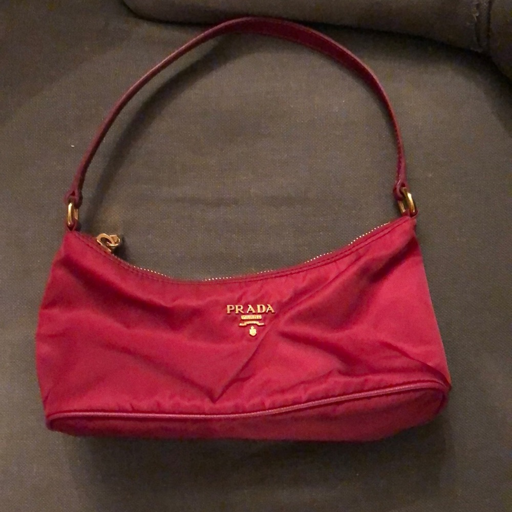 Gorgeous Prada pochette!